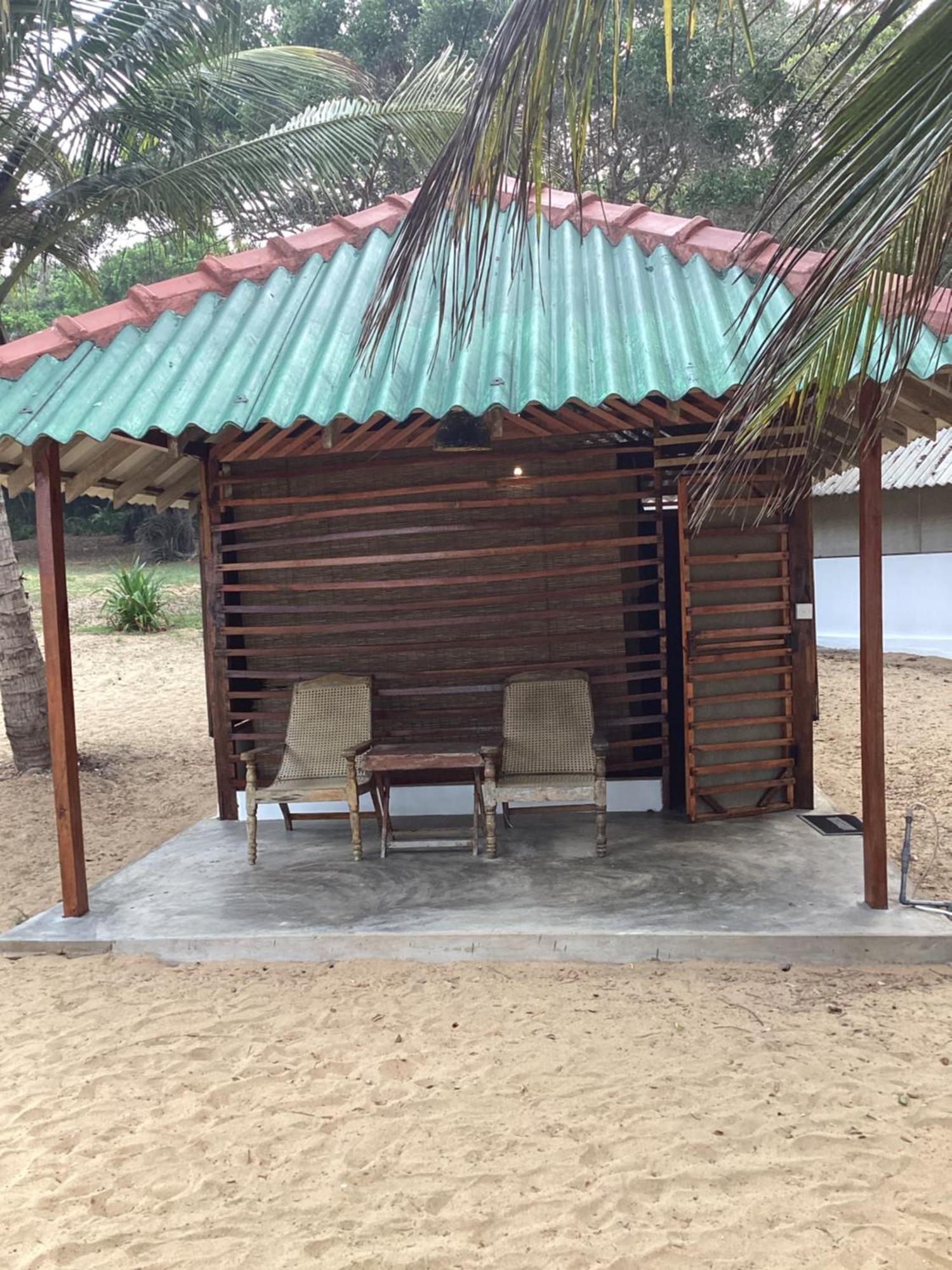 Upali Beach Surf Resort & Cafe Baie d'Arugam Extérieur photo